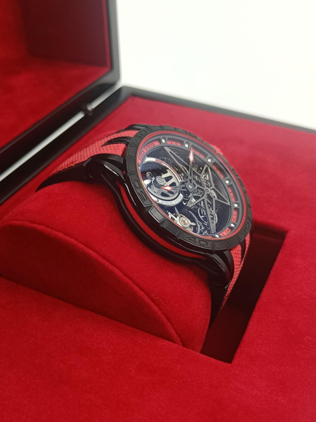 Roger Dubuis Orologi: ROGER DUBUIS "EXCALIBUR SPIDER", AUTOMATIC SKELETON PIRELLI – Usato da Luzern venduto da EdiGem 3