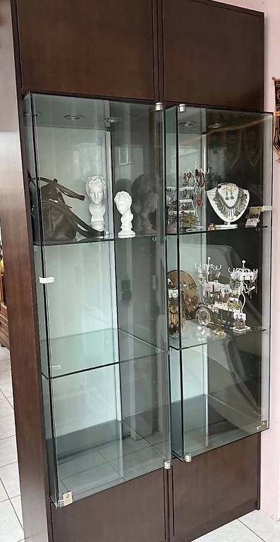 Vetrine: Copia vetrine altezza 225 larghezza 60 – Usato da Cugnasco venduto da dilan1 2