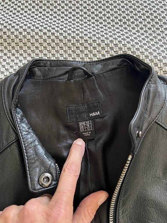 H&M Jacken: Lederjacke schwarz – Gebraucht aus Saas im Prättigau von cla_289l 1