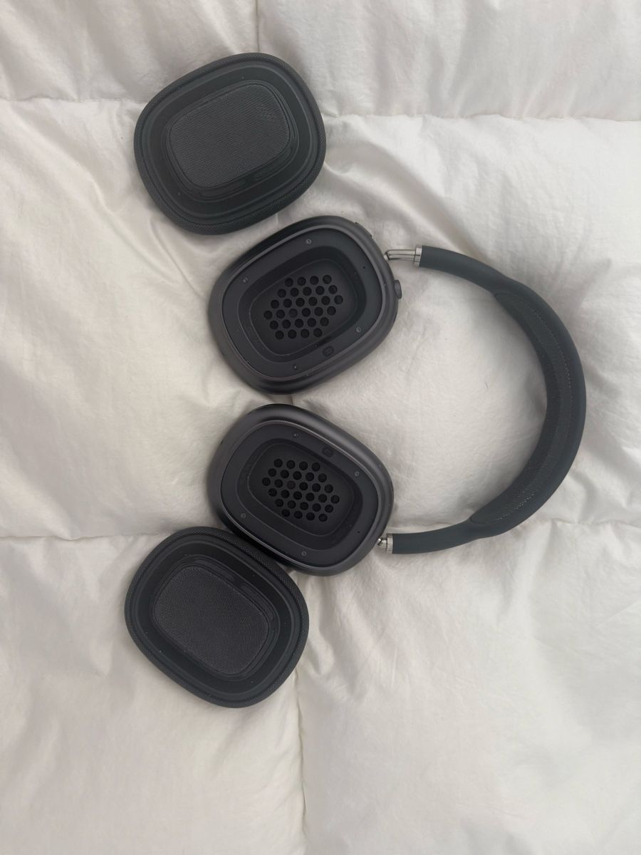 Apple Casques audio: AIRPODS MAX  – D'occasion à Cortaillod par mah_tg2m 3