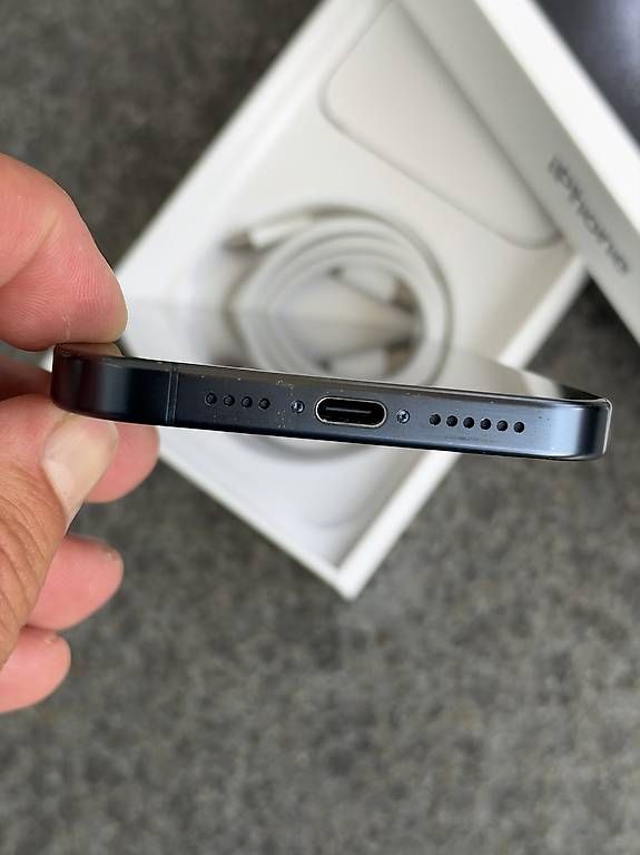 Telefoni cellulari / Smartphones: iPhone 15 Pro Max 256GB Blue – Usato da Roggwil BE venduto da piccu85 3
