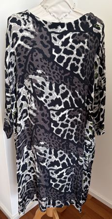 Masai luftiger Kleid Tunika Gr. S M Animal Print
