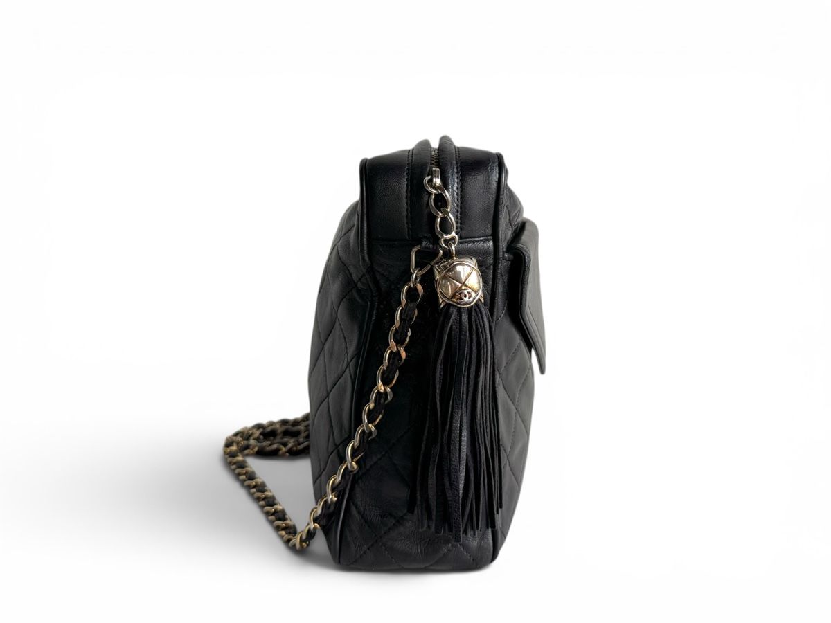 Chanel Borse da donna: CHANEL Lambskin Quilted Tassel Camera Case Tasche – Usato da Kriens venduto da hannaandkiko 1