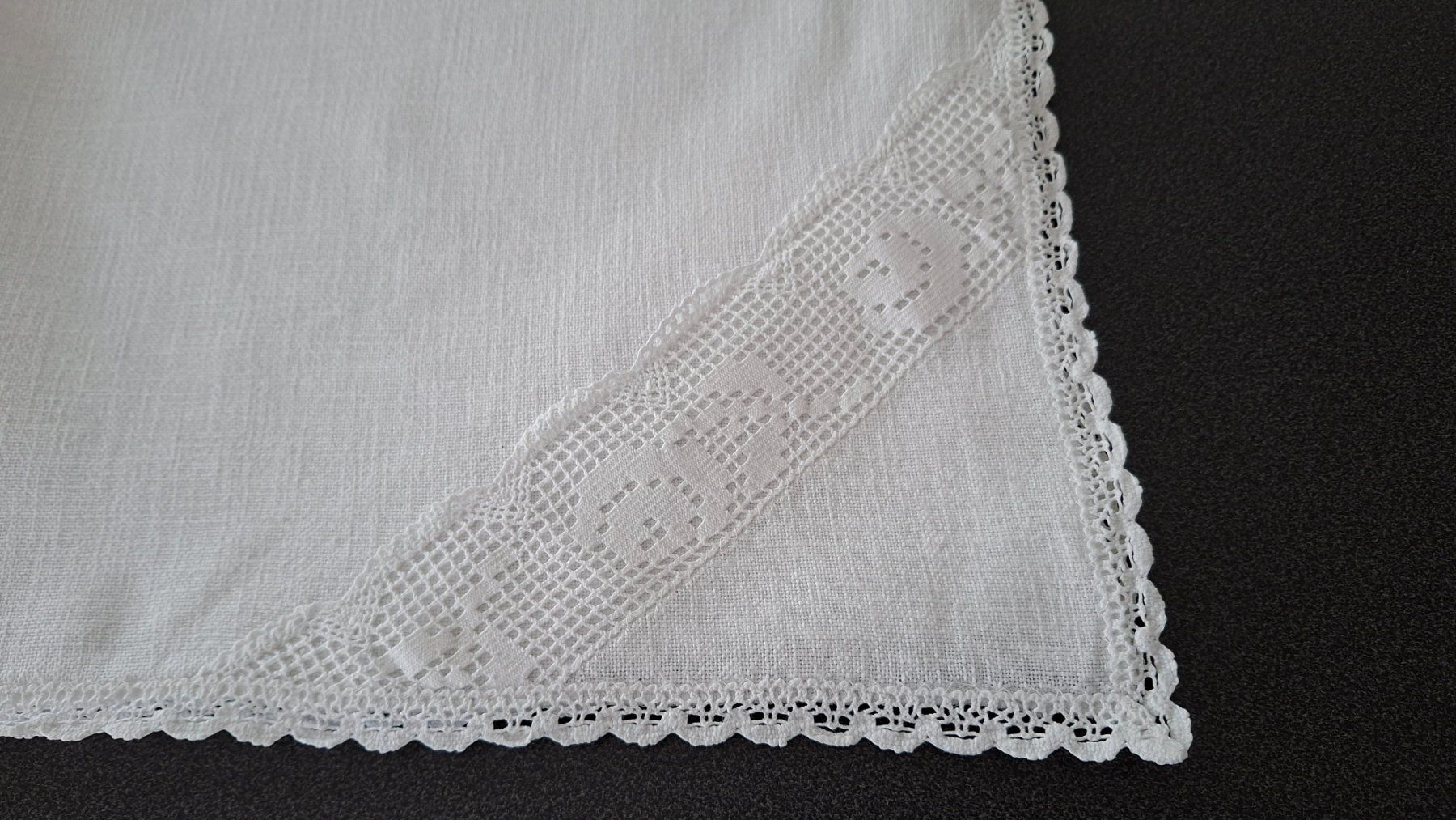 Sonstige Tischwäsche: Tischdeckchen Leinen weiss mit Spitzen geklöppelt – Gebraucht aus Gattikon von jeansgli 1