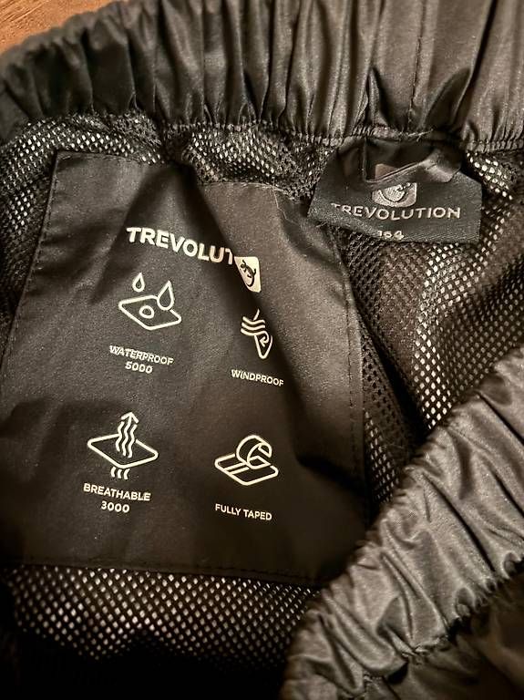 Trevolution Hosen: Trevolution Regenhose Grösse 164 – Gebraucht aus Bern von shiggyy 2