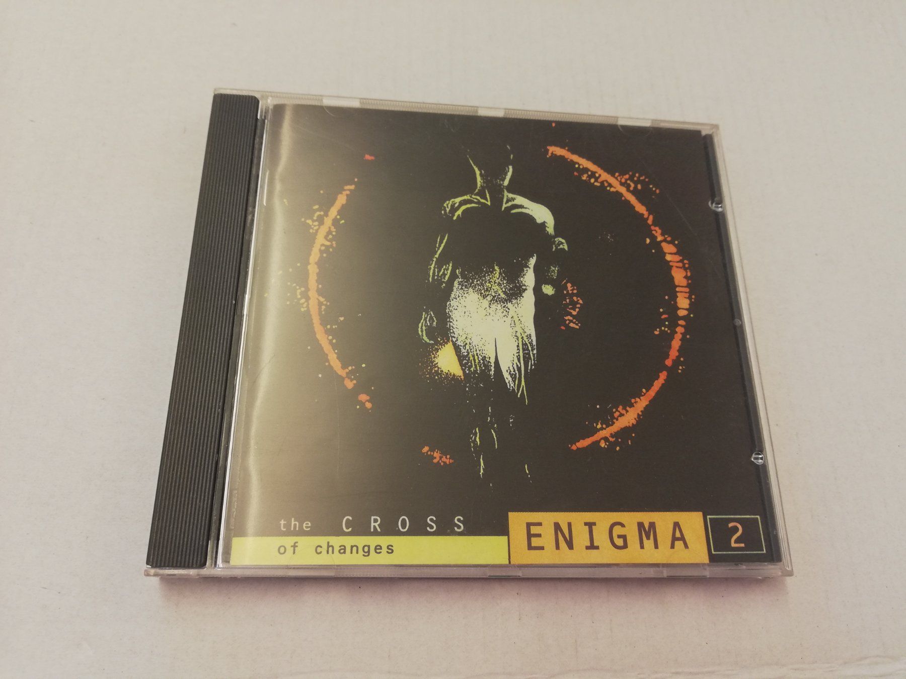 CD: ENIGMA 2 - THE CROSS OF CHANGES – Usato da Bern venduto da Vinylsound.ch