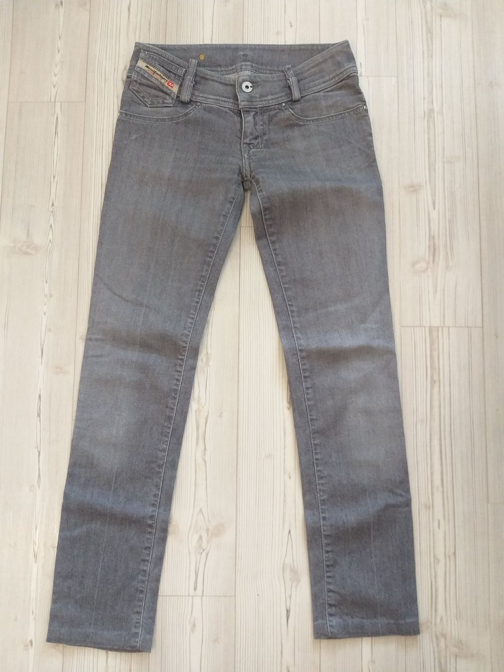 Diesel Jeans: DIESEL  Jeans   Taille/Grosse W25 – Gebraucht aus Cossonay-ville von Super-Price-Quality