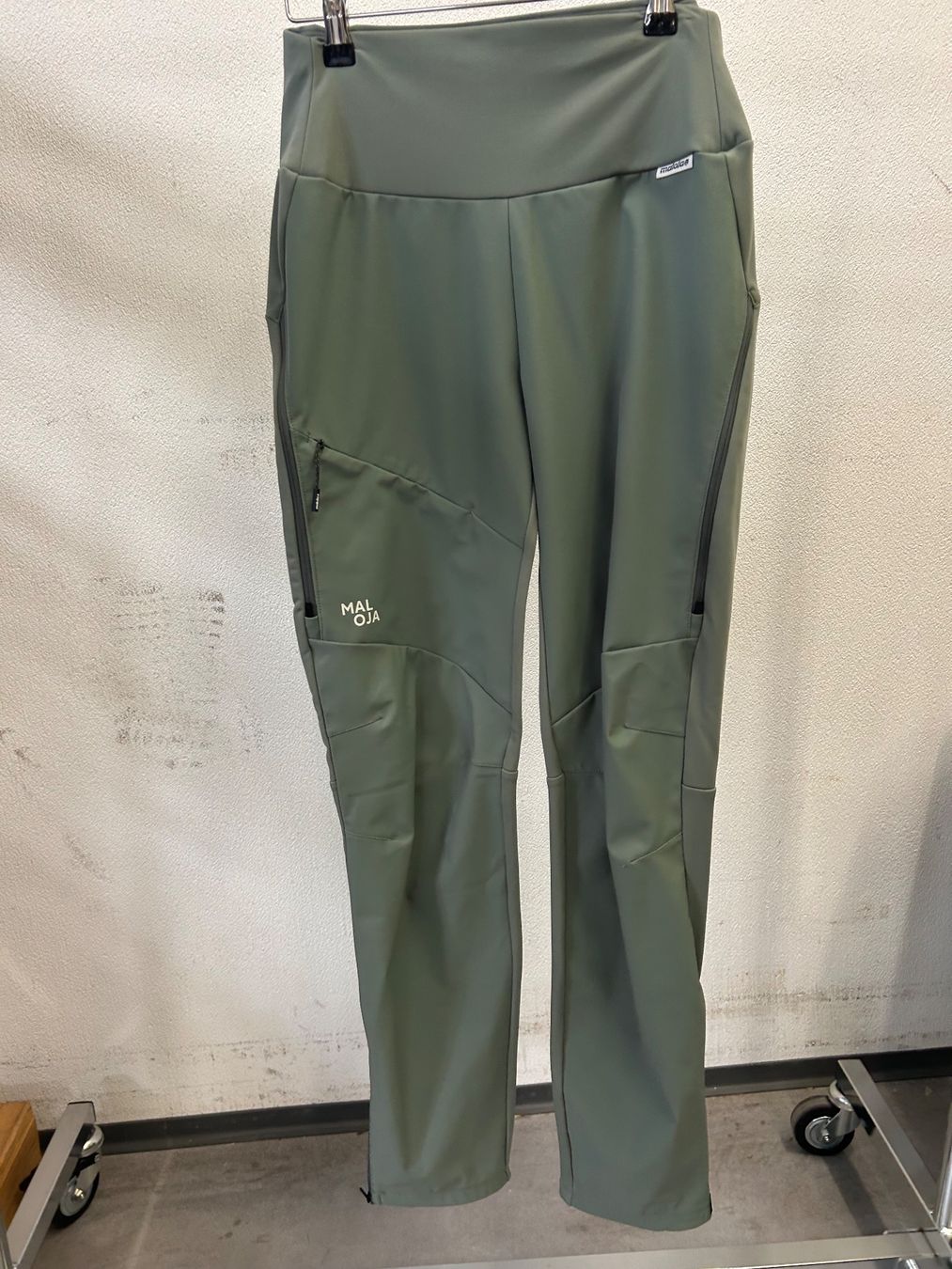 Maloja Pantaloni: Langlaufhose Maloja – Nuovo (secondo la descrizione) da Chur venduto da zue_m8ck