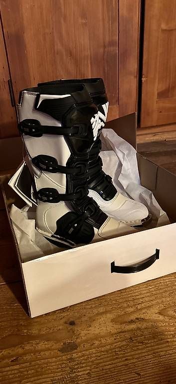 Scarpe da uomo: Crossstiefel Raven Trooper Weiss – Nuovo (secondo la descrizione) da Roggwil TG venduto da Itsmelivio 2
