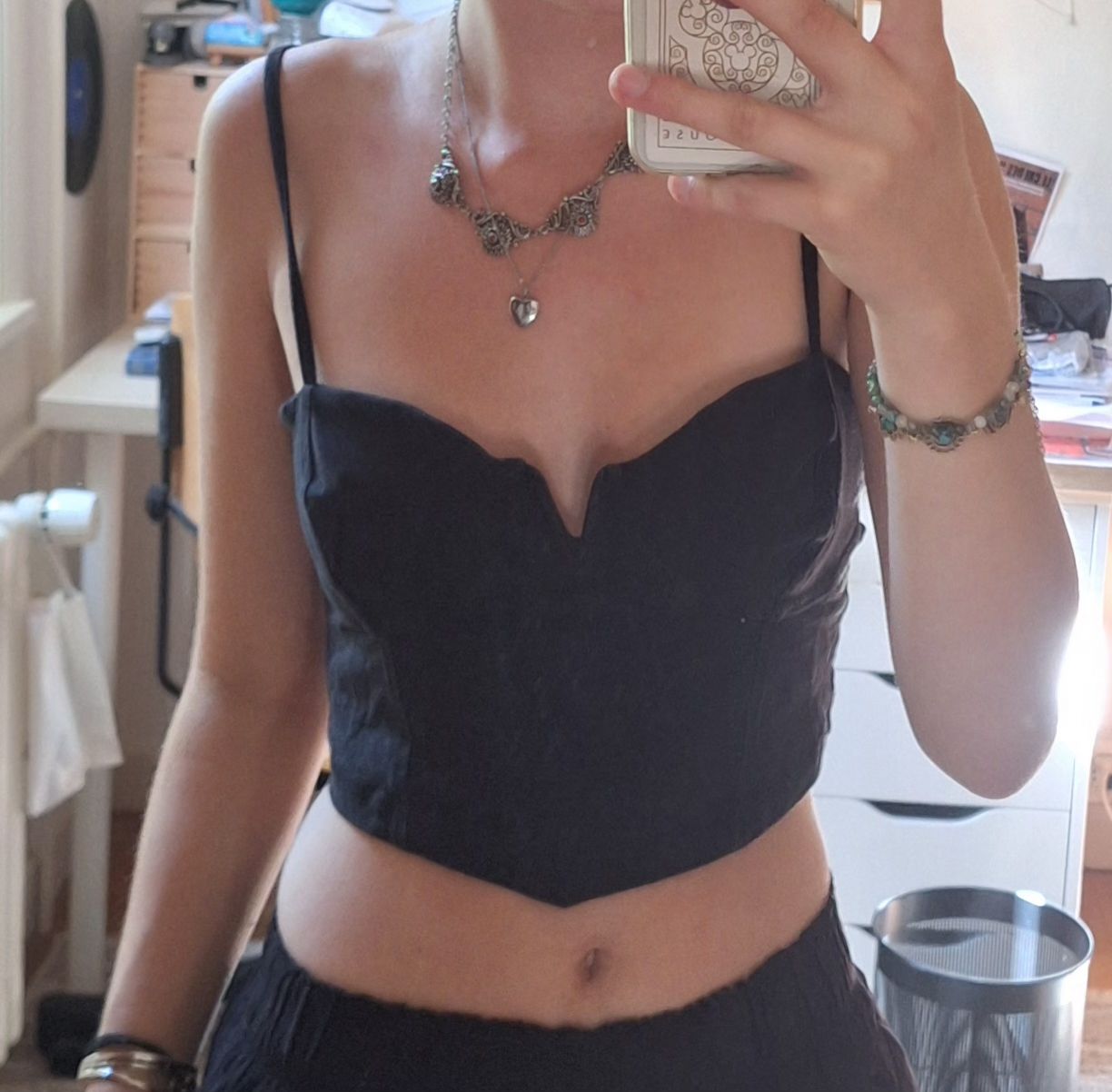 Tops: crop top noir  – Gebraucht aus Genève von Lydidi