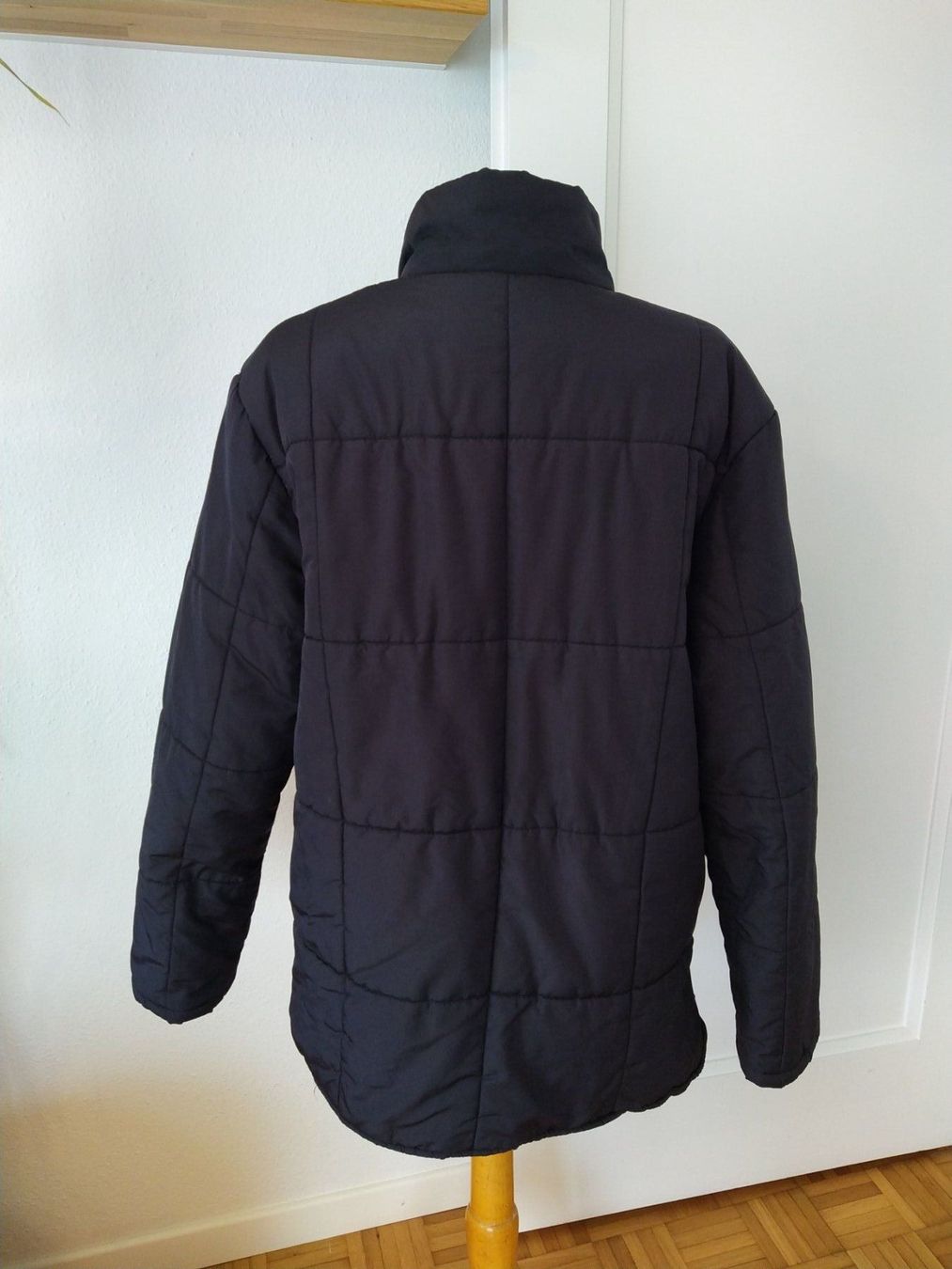 Vestes: Winterjacke (schwarz) – D'occasion à Triesen par stephanieschurti 2