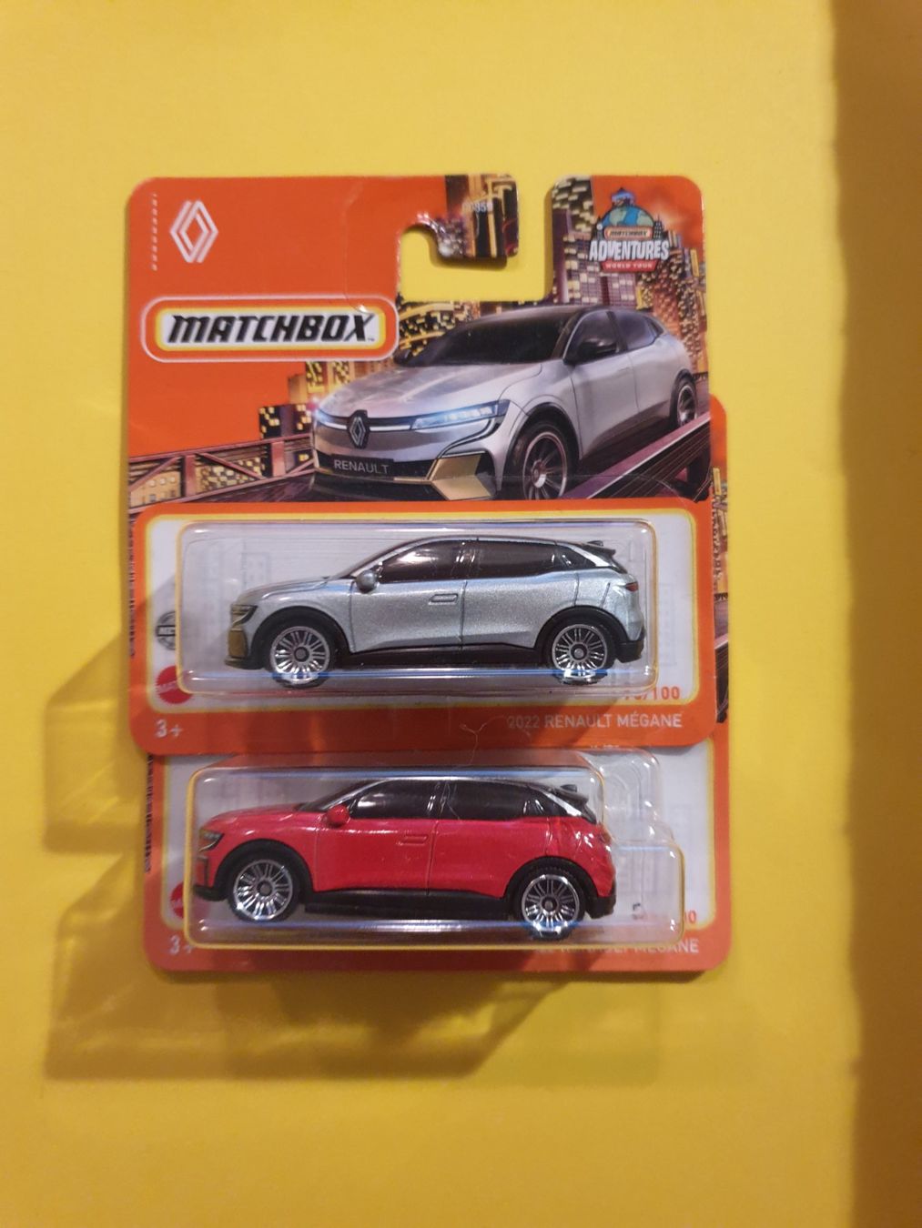 Matchbox Modellini d'auto: 2 x Matchbox 2022 RENAULT MEGANE – Nuovo e nell'imballaggio originale da Oftringen venduto da Rotor
