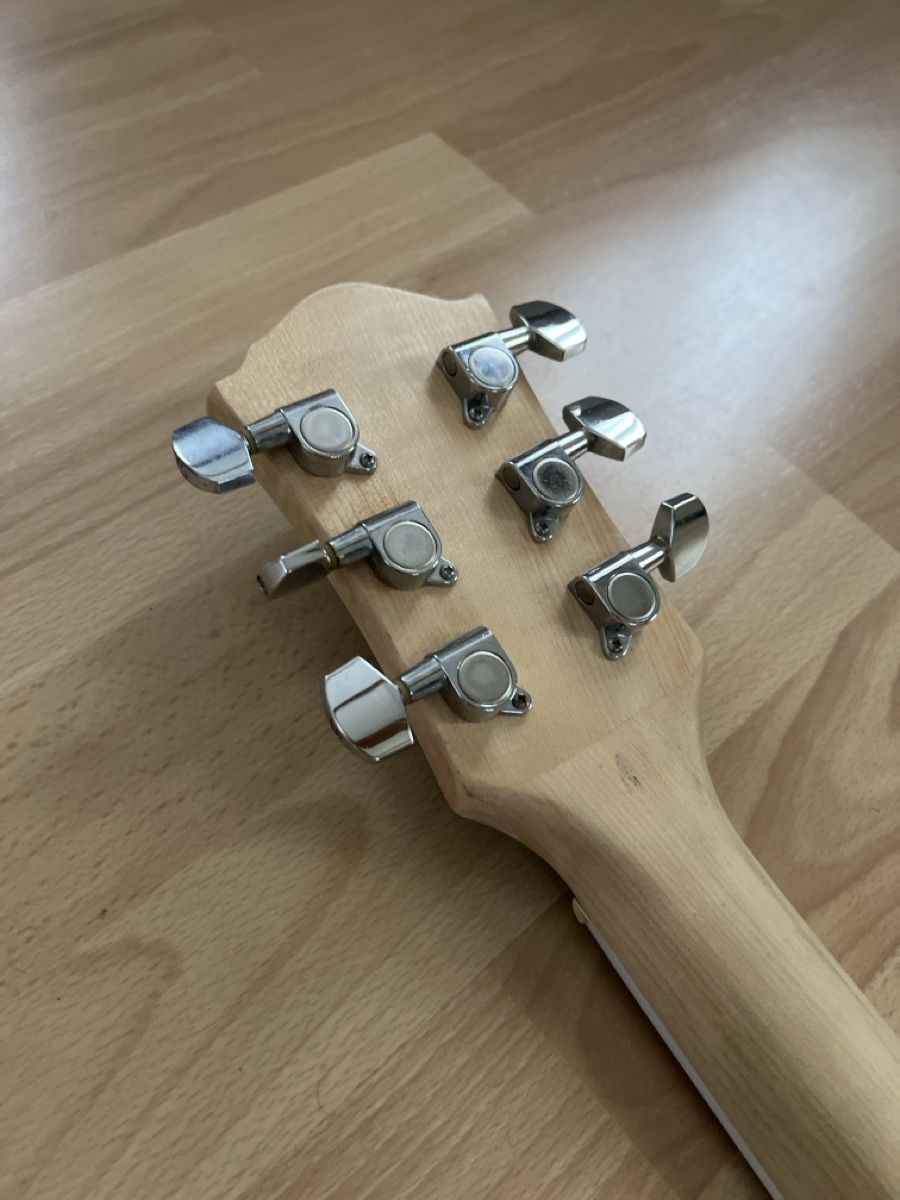 Instruments de musique: E-Gitarre defekt  – Défectueux à Edlibach par lar_snw9 4