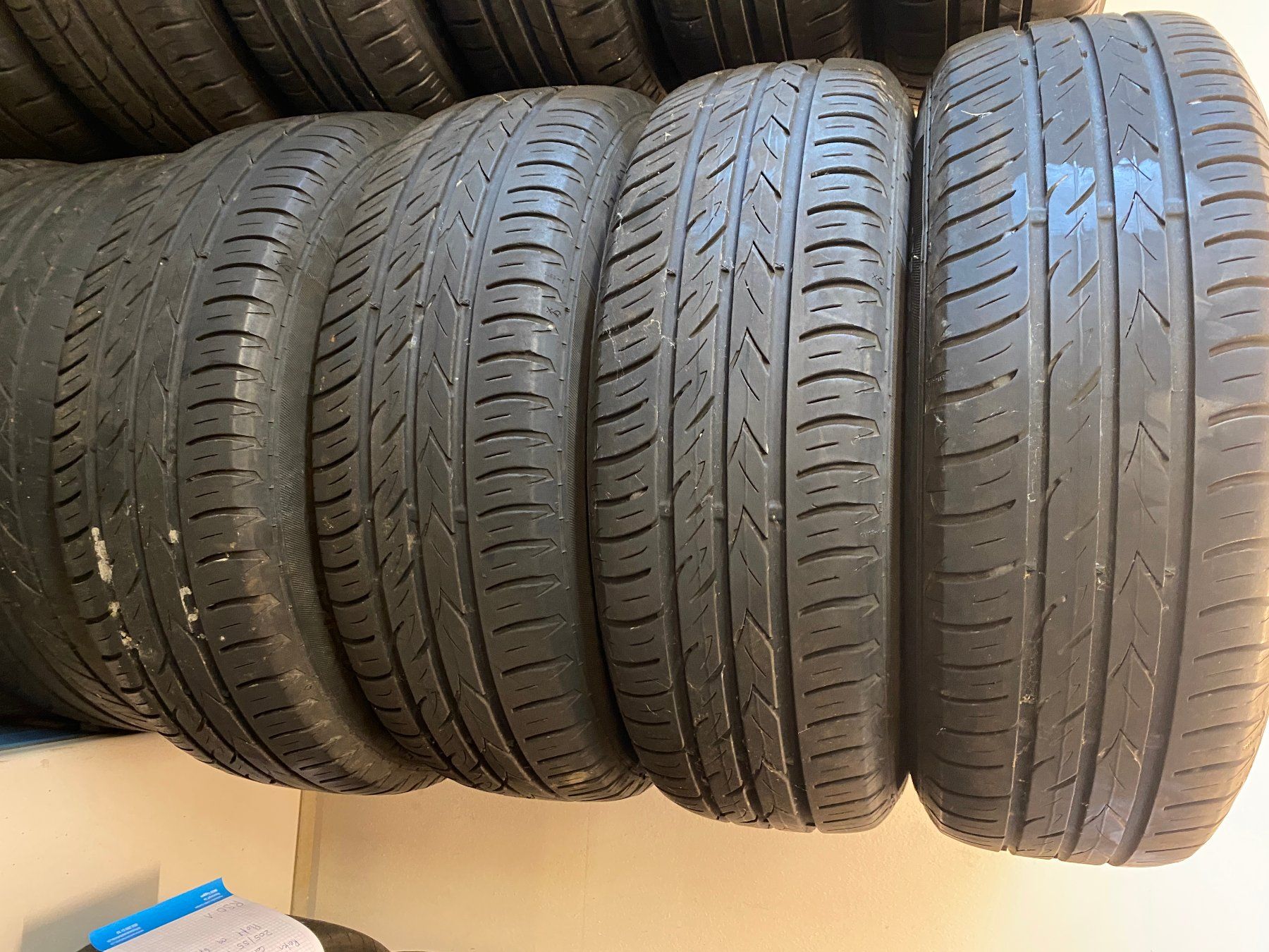 Continental Pneumatici & Ruote complete: Sommerräder VW – Usato da Kaltbrunn venduto da Steoli74 1