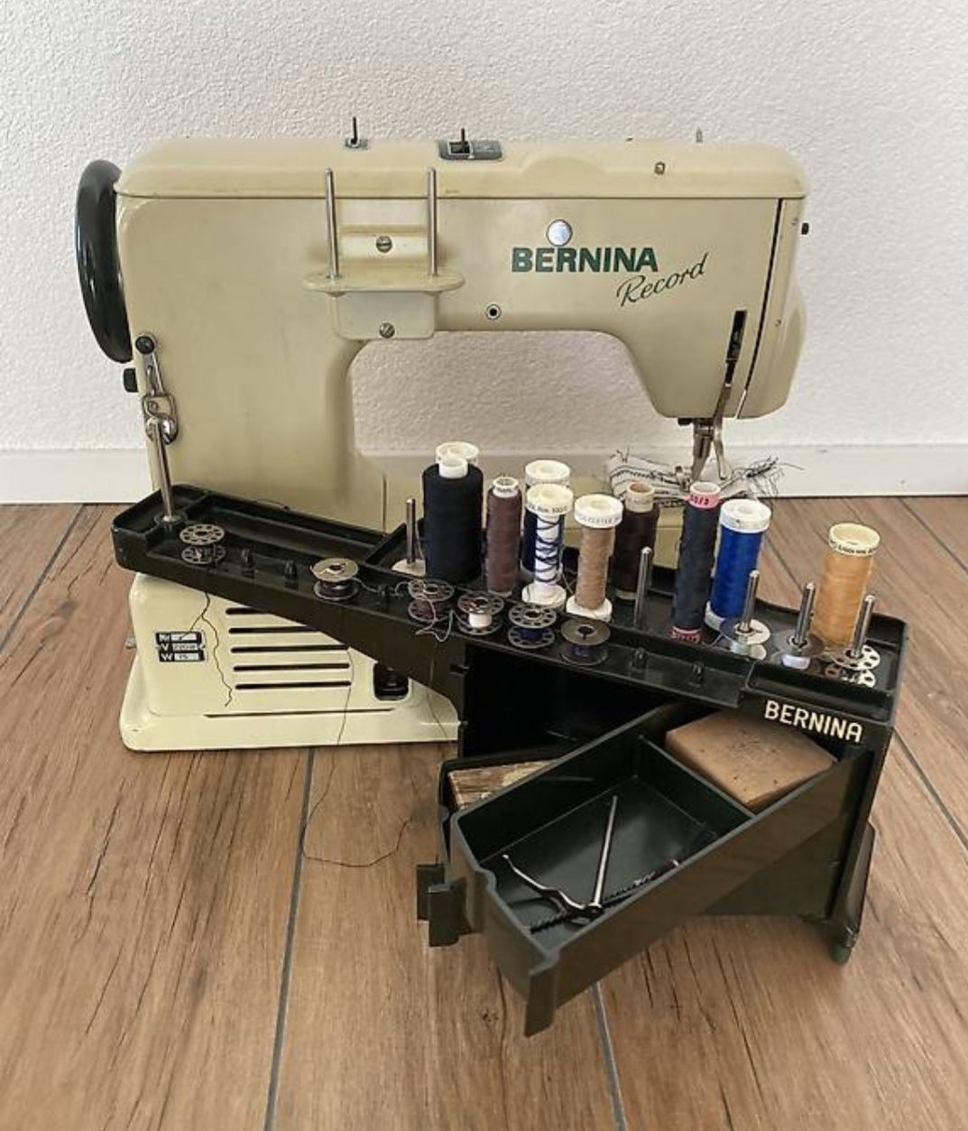 Bernina Machines à coudre: Bernina Nähmaschine – D'occasion à Niederwangen BE par drizabone 2