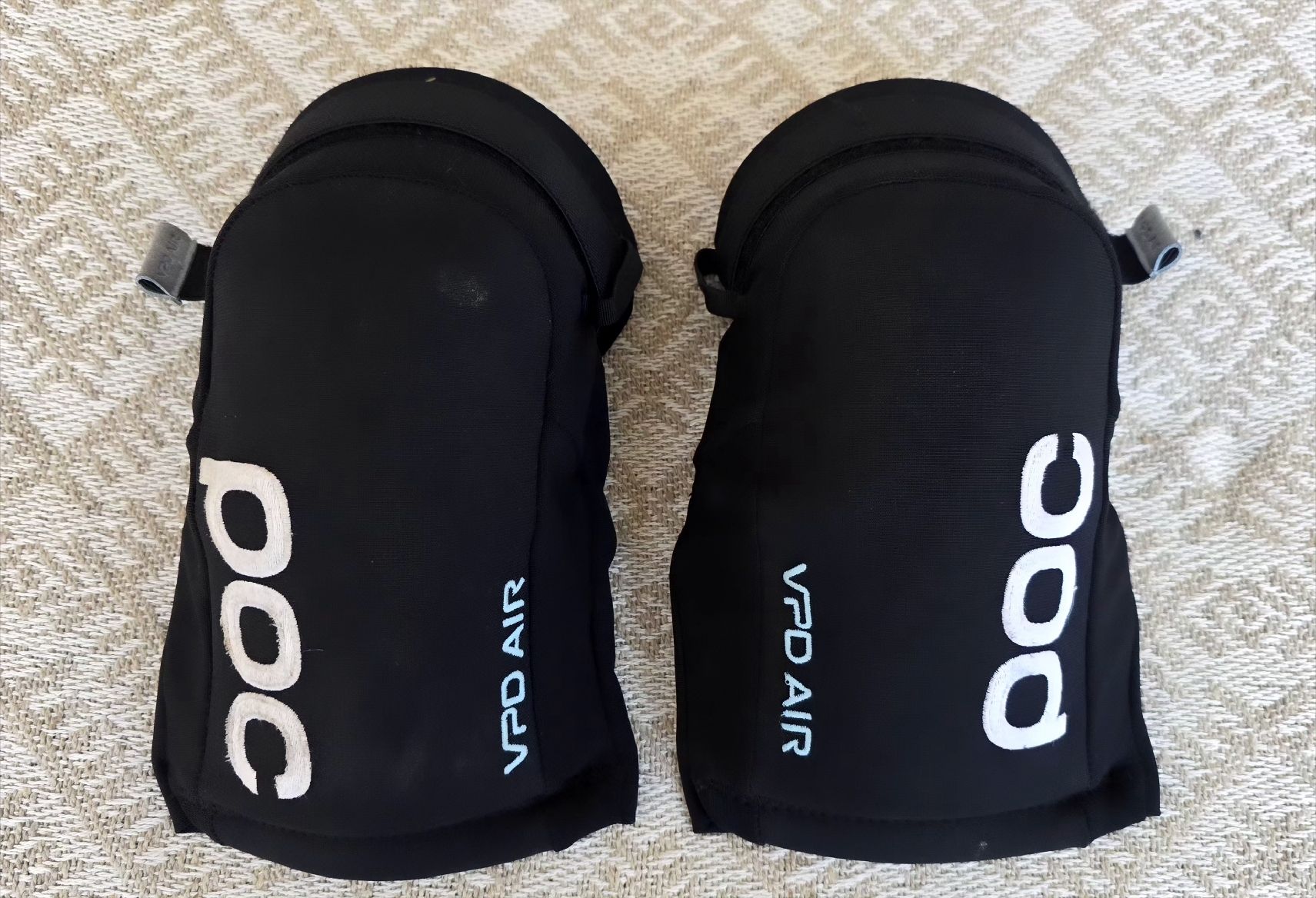 Poc Schutz & Schoner: Knee Protectors VPD Air, size M – Gebraucht aus Zermatt von eli_gr5q