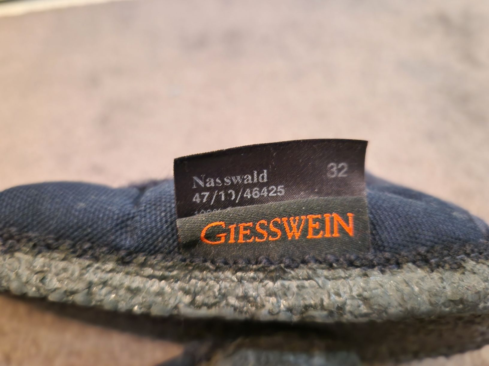 Scarpe da uomo: Giesswein Hausschuhe, Grösse 32 – Usato da Kaisten venduto da Amore_Rio 2