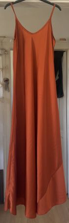 LONGUE ROBE! M