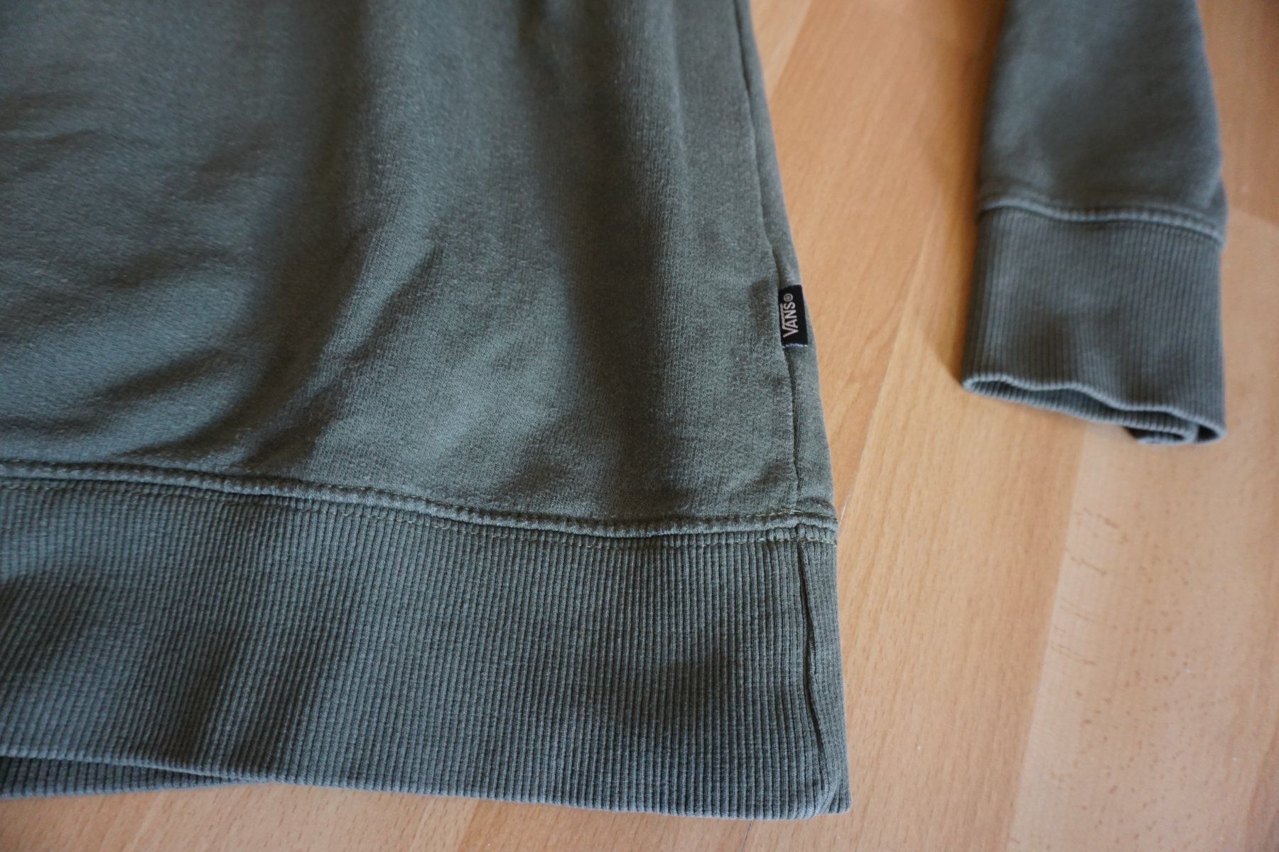 Maglioni & Felpe: Vans Pulli / Sweatshirt, olivgrün Gr.M – Usato da Zürich venduto da einalemjena 1