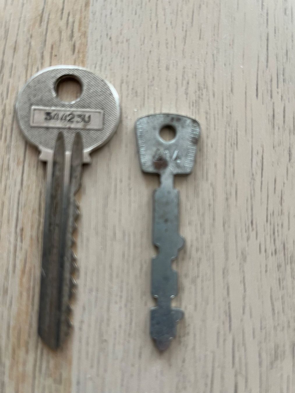 Clés: 5 kleine, alte Schlüssel – D'occasion à Flumenthal par Fetthenne 2