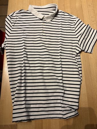 T-shirt polo