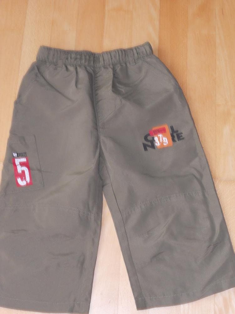 Pantalons: Neu: Bermudas - oliv - Gr. 140 – Neuf (Voir description) à Uznach par Laeuffer