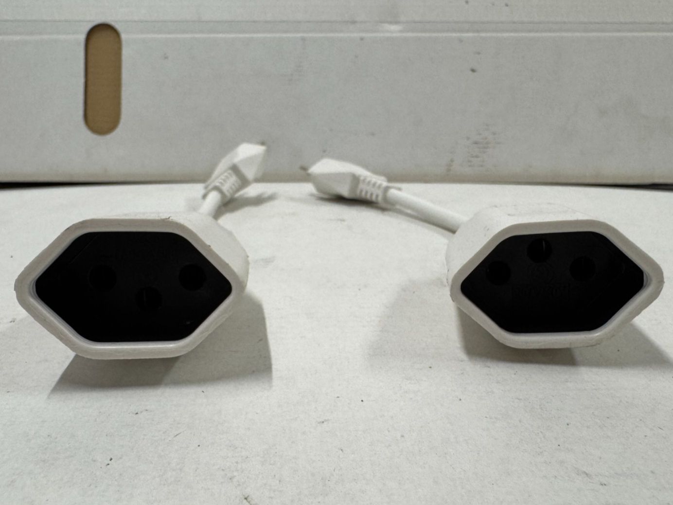 Kabel: 2x Adapter Kabel / Stromkabel, weiss (C346) – Neu (gemäss Beschreibung) aus Däniken SO von Profog1 2