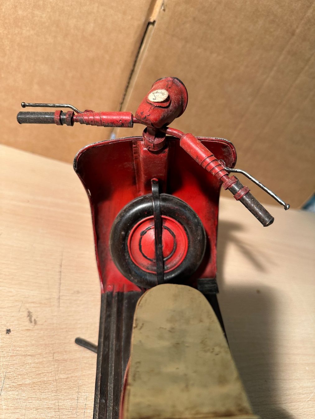 Vespa Scooter: Superbe scooter Vespa  - objet de collection machette. – Usato da Lausanne venduto da artnouveau04 6