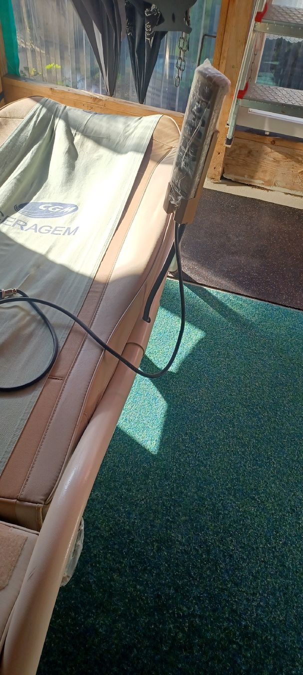 Ceragem Dispositivi per massaggi: Ceragem master CGM-M-3500 – Usato da Turbenthal venduto da GurBra 3