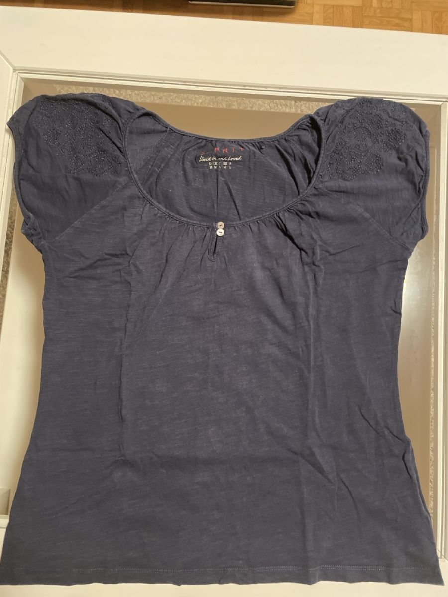 Esprit Lotti di vestiti: 2 Shirts MARKE ESPRIT – Usato da Urdorf venduto da Anassor 3