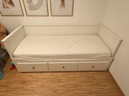 Ausziehbares Bett mit drei Schubladen, Top Zustand