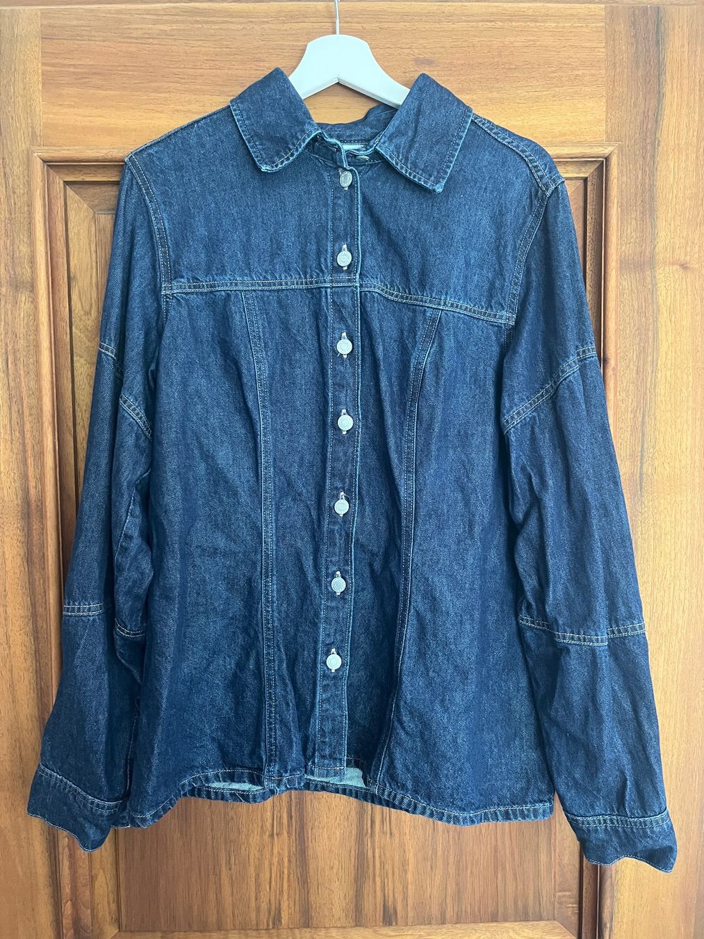 H&M Camicette: Dunkelblaue Jeansbluse, neuwertig, Grösse L – Usato da Visp venduto da fra_tq5d 2