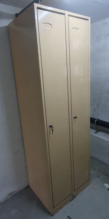 Metall-Schrank- 2er Spind, mit Schlüssel, beige, (Gebraucht) in ...
