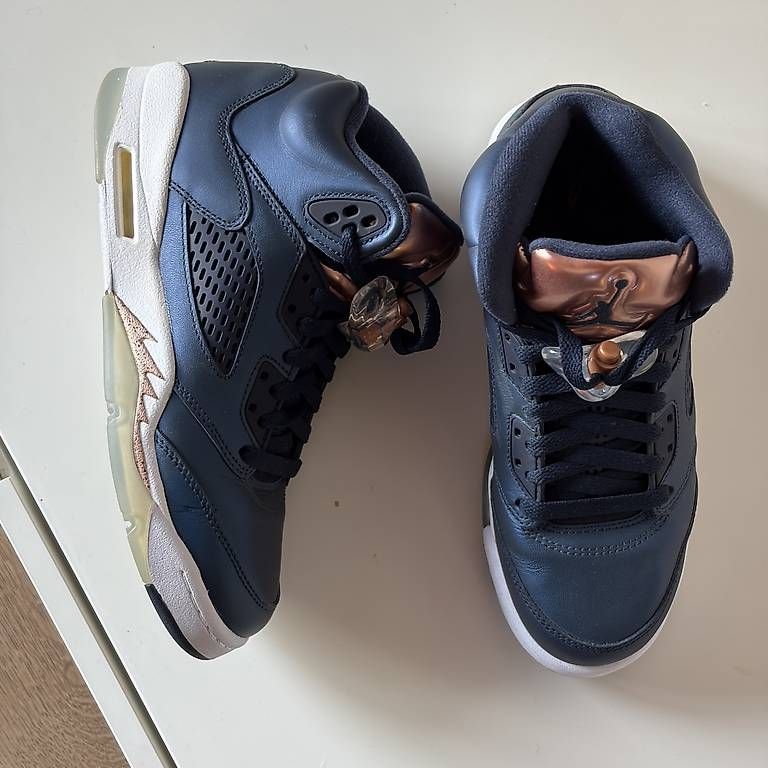 Jordan Chaussures femmes: Jordan 5 Blau Bronze – D'occasion à Balzers par von_9pyc 3