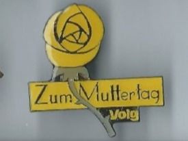 Placchette & Badge: Zum Muttertag PIN – Usato da Zürich venduto da t24_de