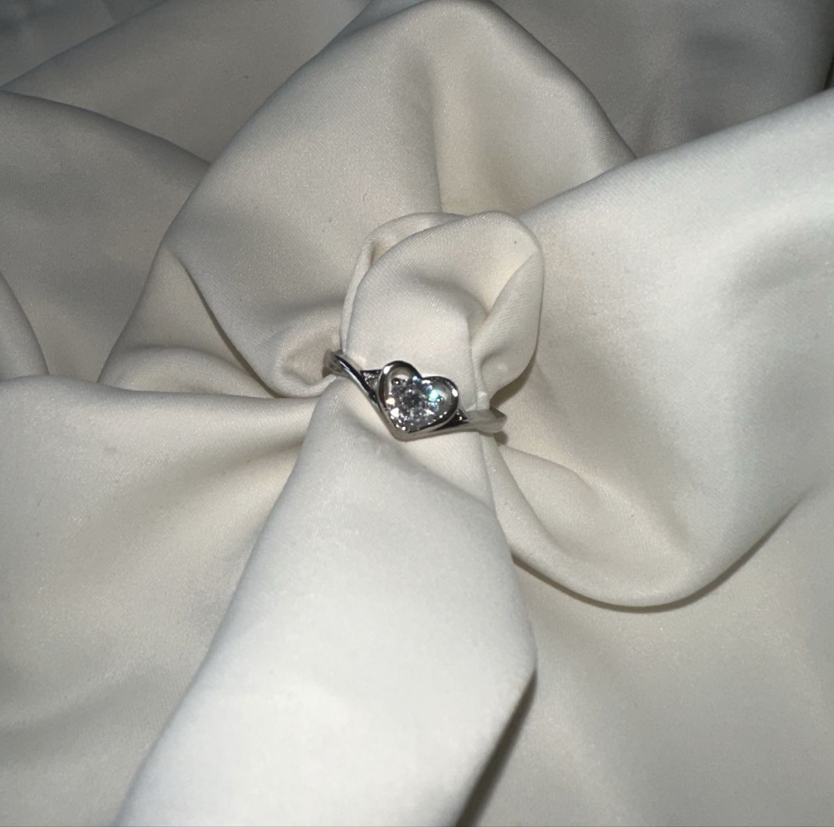 Ringe: Ring Herzform (verstellbar) – Neu und originalverpackt aus Solothurn von Quality_Store