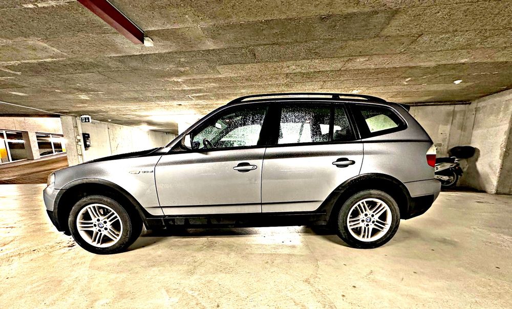 BMW X3 SI 3.0 Benziner mit 271 PS ( M 19 Felgen)