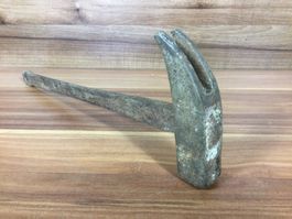 Gebrauchter antiker rostiger Eisen Ketten Hammer