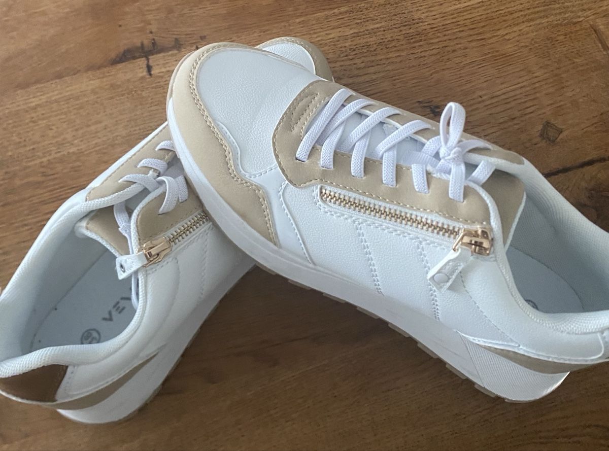 Dosenbach Damenschuhe: Damen Sneaker 38 – Neu (gemäss Beschreibung) aus Alberswil von PAMA1901