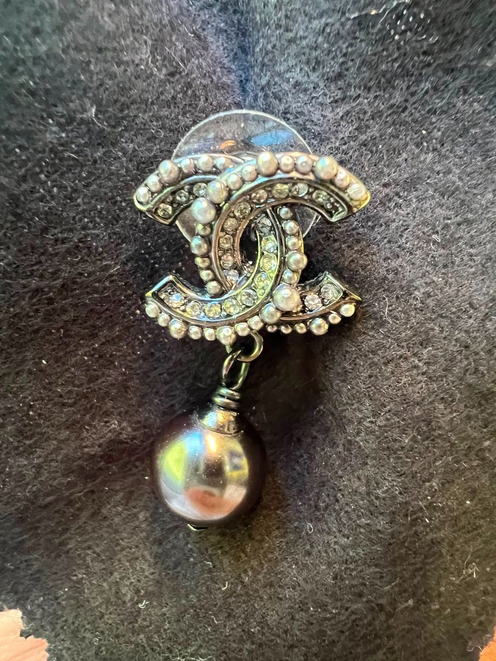 Chanel Ohrringe & -stecker: CHANEL CC Perlen Ohrringe Schwarz - Original – Gebraucht aus Hinwil von kika.bsvc 6