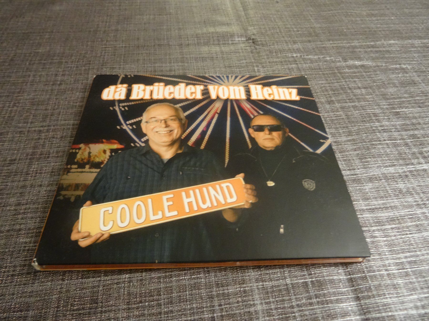 CD: Dä Brüeder vom Heinz - Coole Hund CD – Usato da Olten venduto da Disc-Ausverkauf