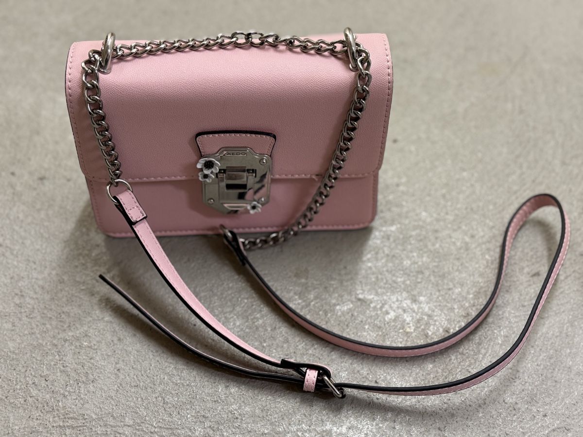 Taschen für Damen: rosa handbag – Gebraucht aus Wallisellen von mel.sinta