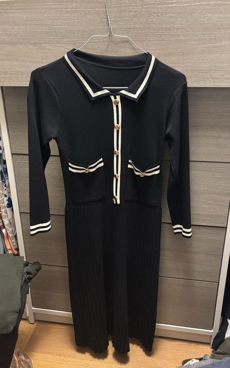 Vestiti: Black Dress (S) – Usato da Männedorf venduto da giu_wm6d