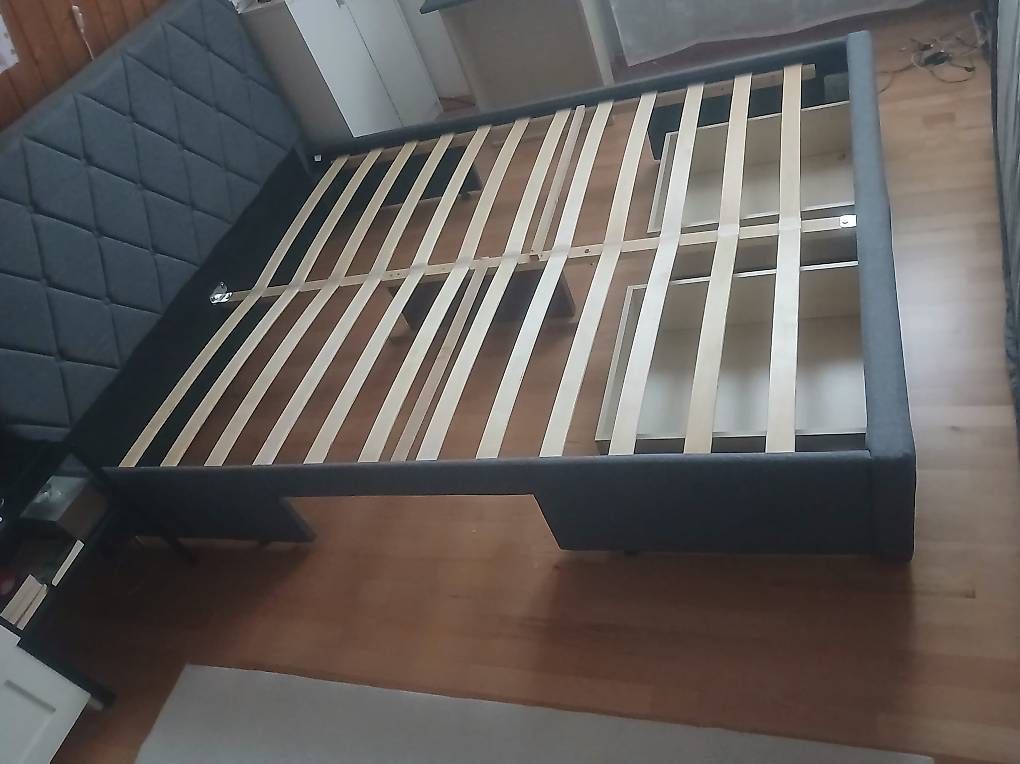 Letti: Bett grau  – Usato da Liestal venduto da Sed_r65z 1