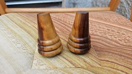 Coppia di sale-pepe in legno tornito