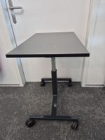 Stehtisch mit Rollen höhenverstellbar
