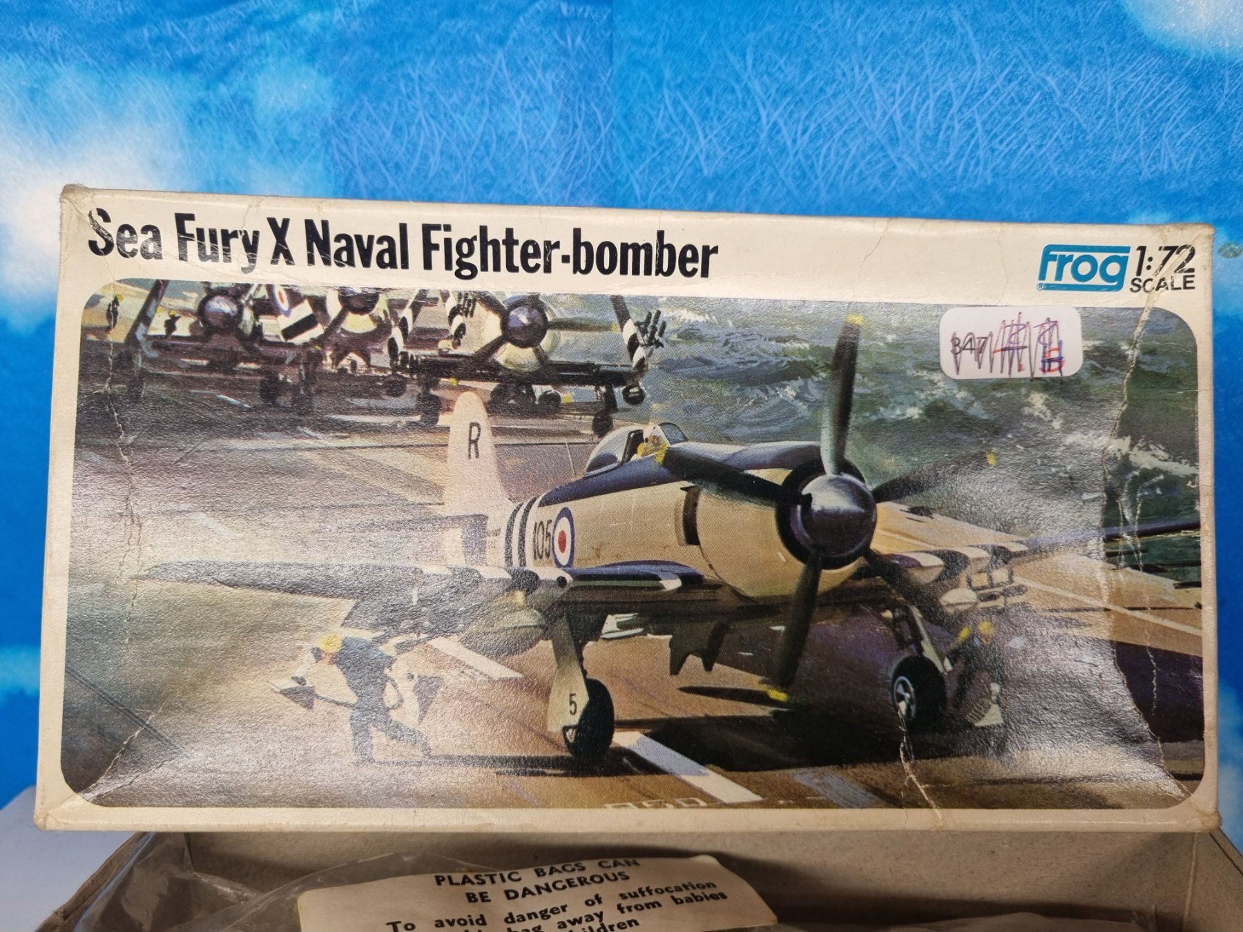 Kit di modellismo & Modellini statici: SEA FURY NAVAL FROG 1:72 – Usato da Männedorf venduto da Modell-Spezialisten