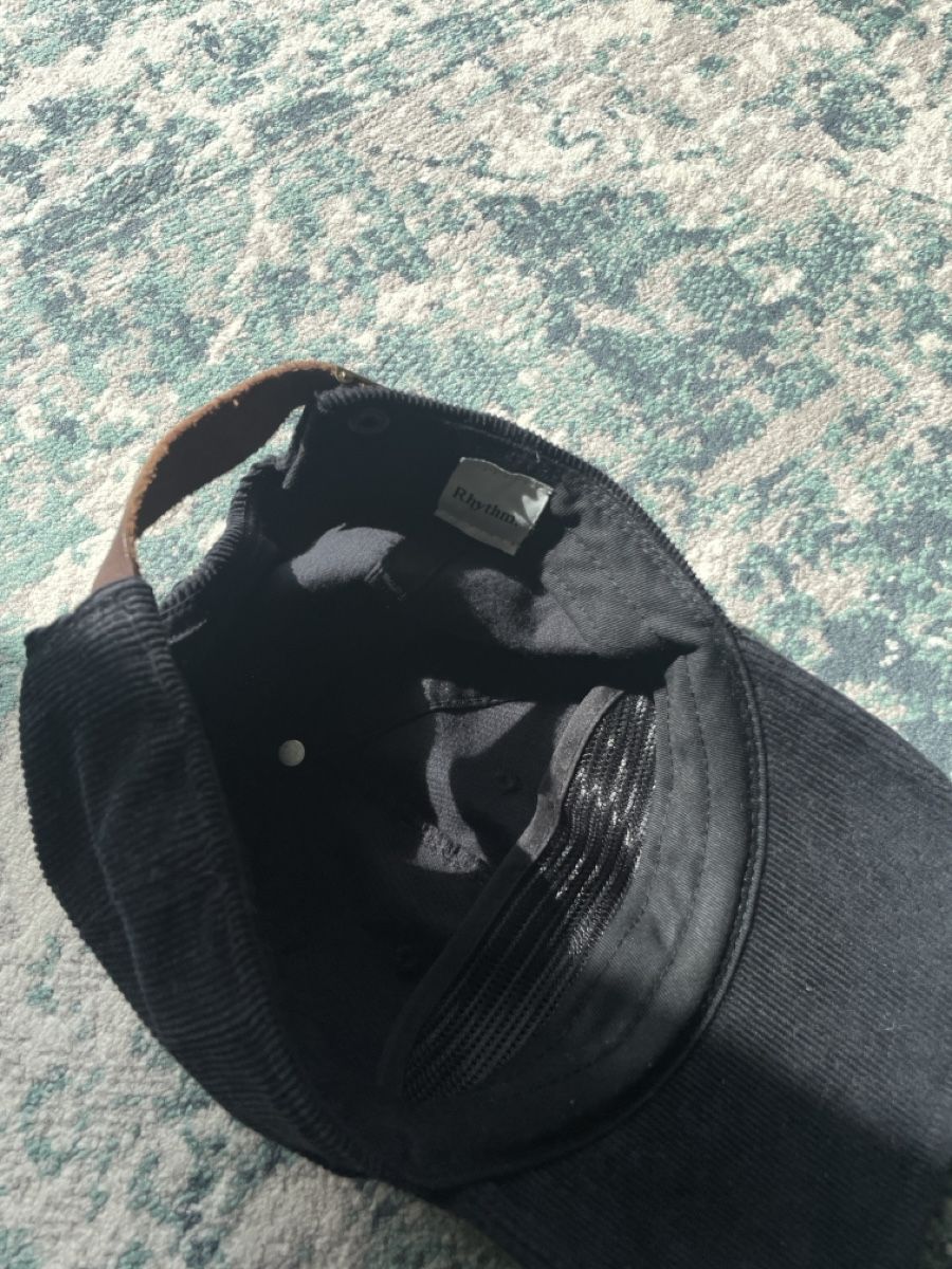 Autres vêtements & accessoires: Schwarze Cord Cap Rhythm. – D'occasion à Adliswil par sel_s6cw 4