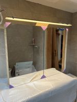 Spiegelschrank für das Badezimmer 