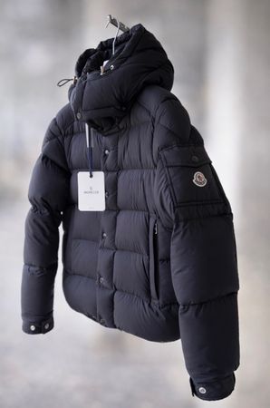 Moncler Maya 70 Nachtblau Grösse 2 (M) NEUZUSTAND